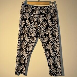 Lulu-B Women’s Size Medium Pull on Pants,Capri